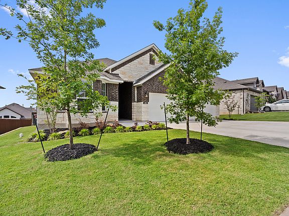 2nd image of 109 High Plains Dr