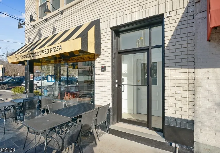 34 Main St #B — Photo 2