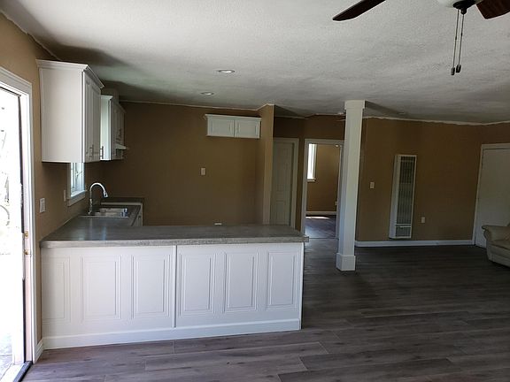 5th image of 8382 Cottonwood Ave