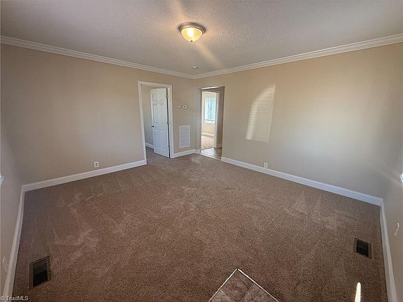 3rd image of 615 Garrett St