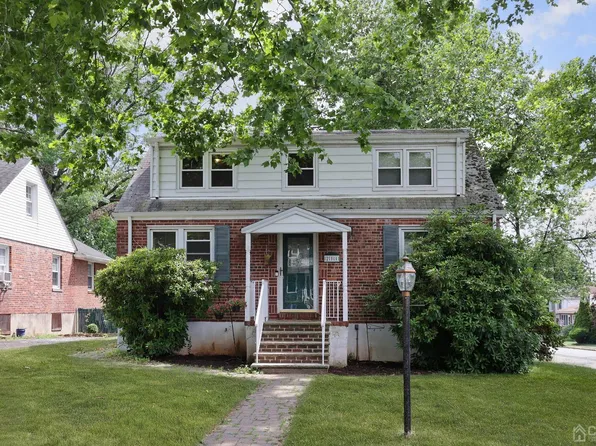 211-211 Hoover Ave, Edison, NJ 08837