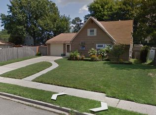 5 Lowland Rd, Levittown, NY 11756