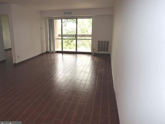 2nd image of 10850 Green Mountain Cir Unit 515