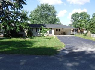 105 Cherry Tree Dr, Waverly, TN 37185