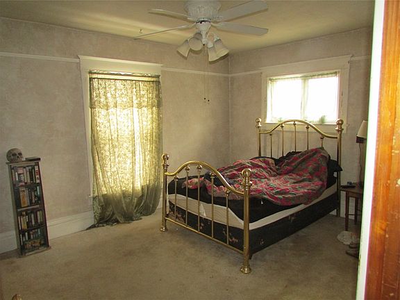 5th image of 263 S Marr St