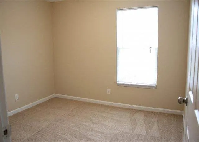 Austin Park Apartments — Photo 17