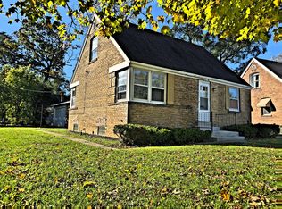 1102 Fairfield Cir, Waukegan, IL 60085