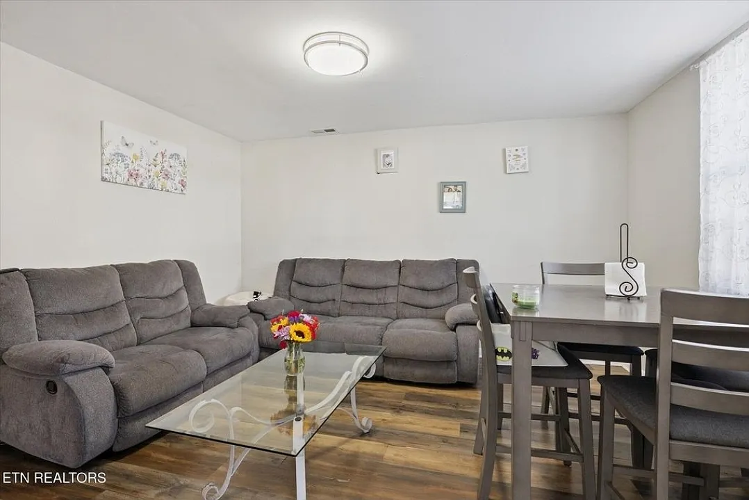 1 bed, 600 sqft, $1,250 — Photo 3