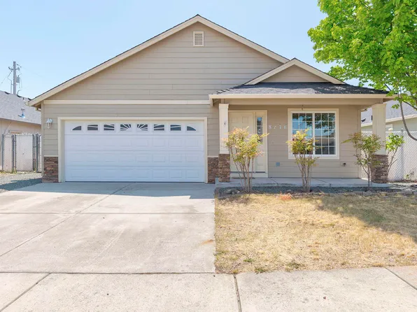 8276 Kestrel Way, White City, OR 97503