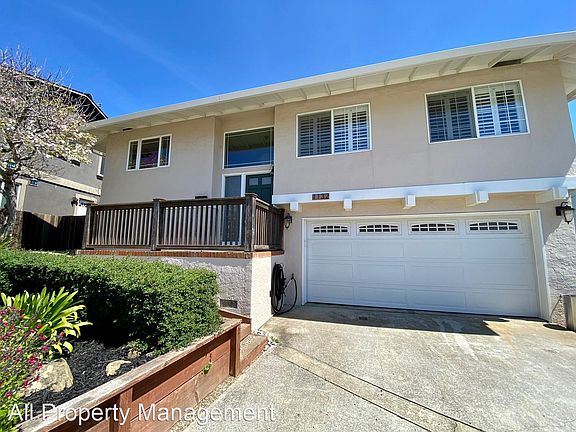 2nd image of 1132 Park Pacifica Ave