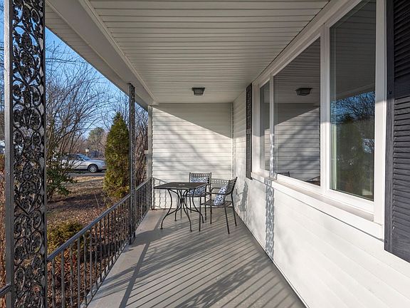 3rd image of 3643 E Park Ln
