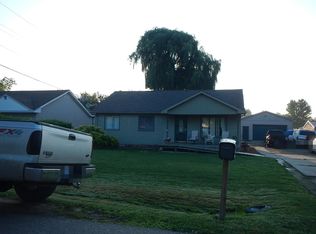 47526 Hennings St, Chesterfield, MI 48047