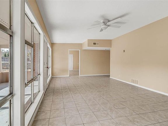 4th image of 5120 Jerry Dr