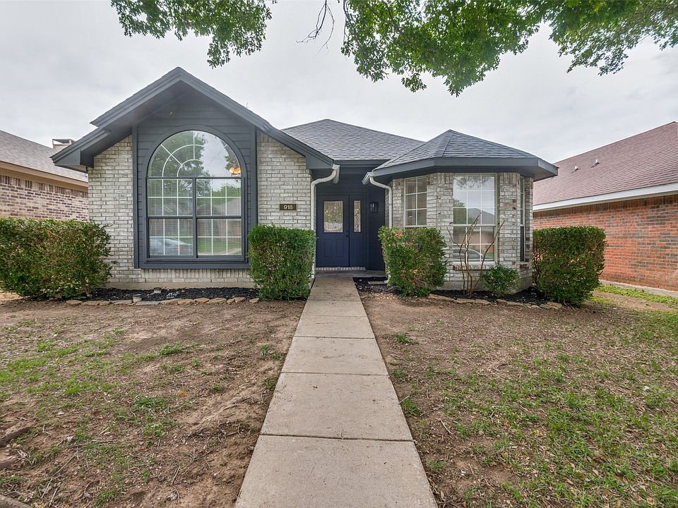 1st image of 918 Sanders Dr