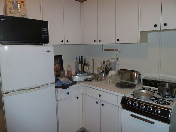 3rd image of 125 Sullivan St APT 21