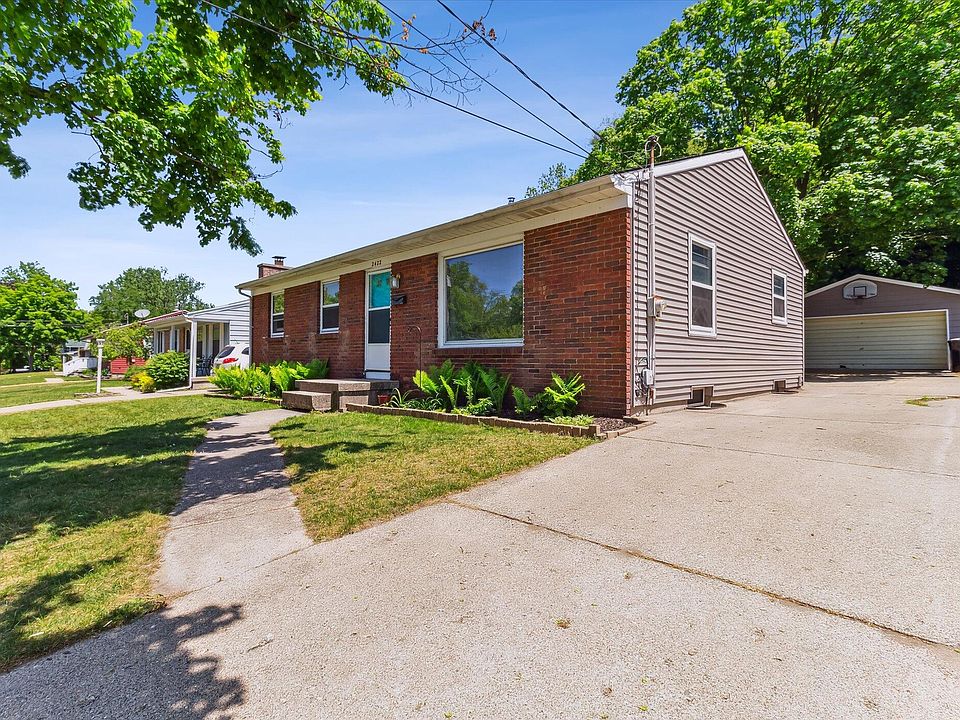 2422 Newstead Ave SW, Wyoming, MI 49509 Zillow