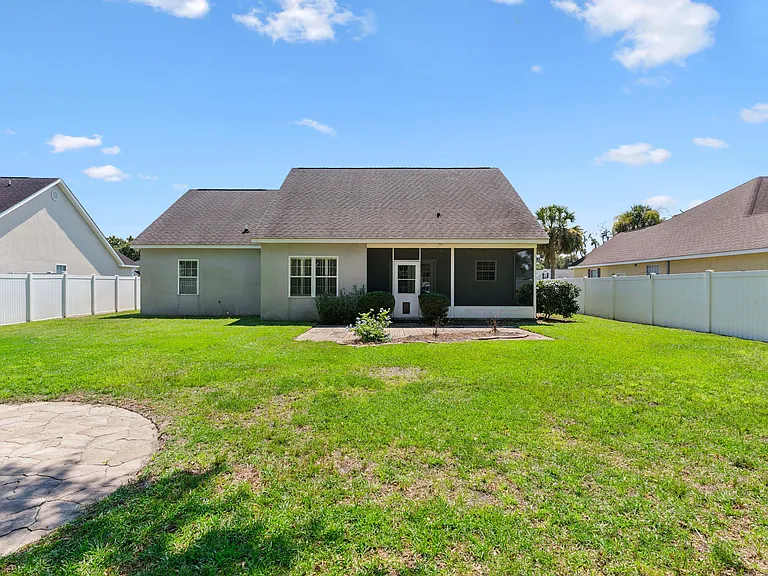235 Wellington Pl — Photo 30