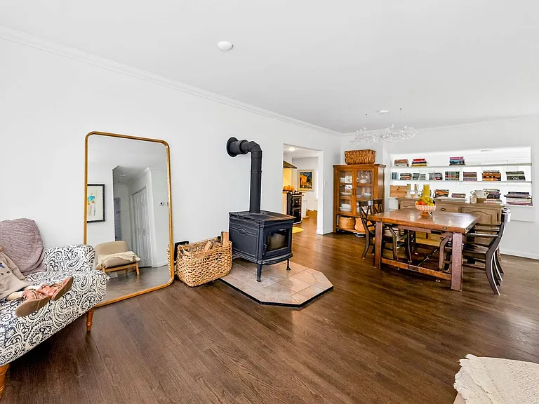15 Indian Hill Rd — Photo 8