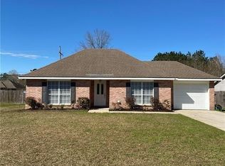 206 Lionel Ct, Abita Springs, LA 70420