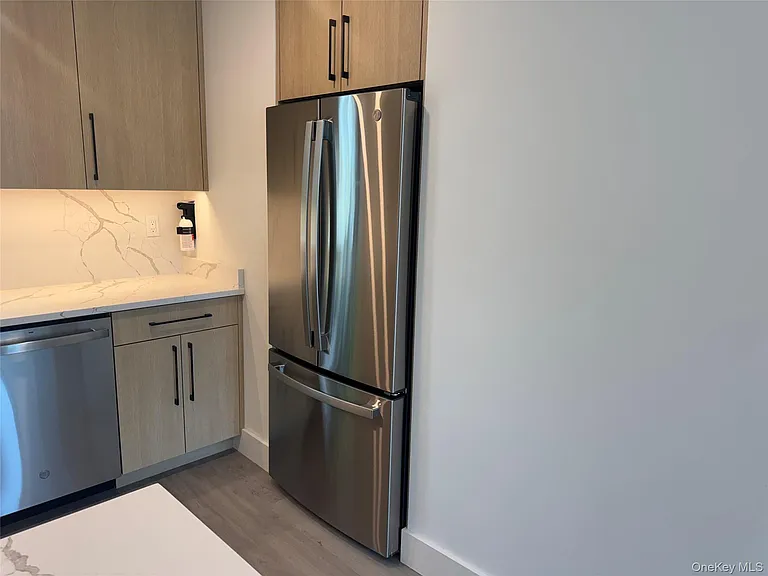 325 Manville #201 — Photo 36