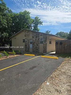 Dixie Gardens — Photo 1