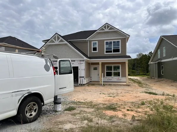 202 Black Oak Dr, Smiths Station, AL 36877
