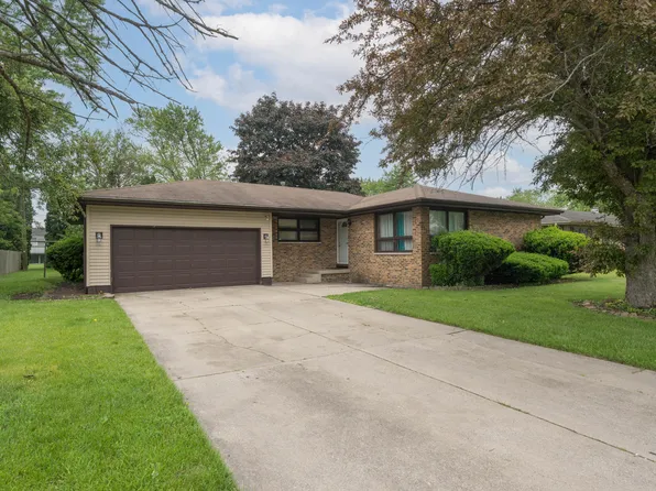 2607 W 60th Dr, Merrillville, IN 46410