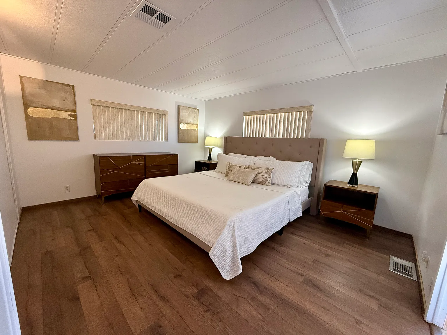 10584 E Amber Dr — Photo 4