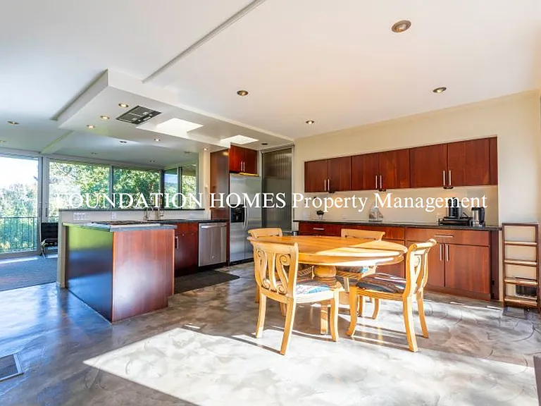 24 Longfellow Rd — Photo 5