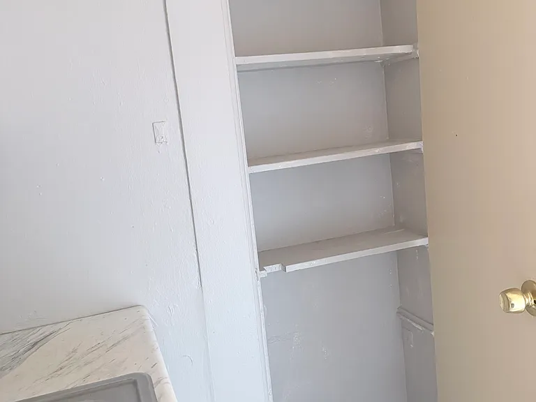 716 Sanford Ave #B — Photo 4