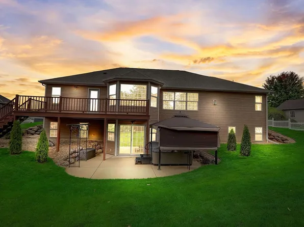 N6809 Canter COURT, Lake Mills, WI 53551