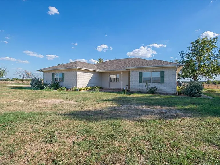 2300 County Road 302 — Photo 31