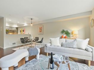 559 McGraw St APT 204, Seattle, WA 98109