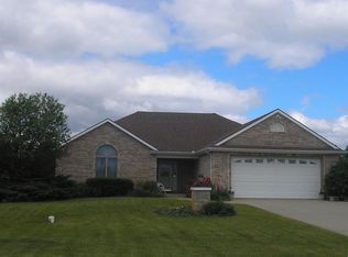 15407 Amstutz Rd, Leo, IN 46765