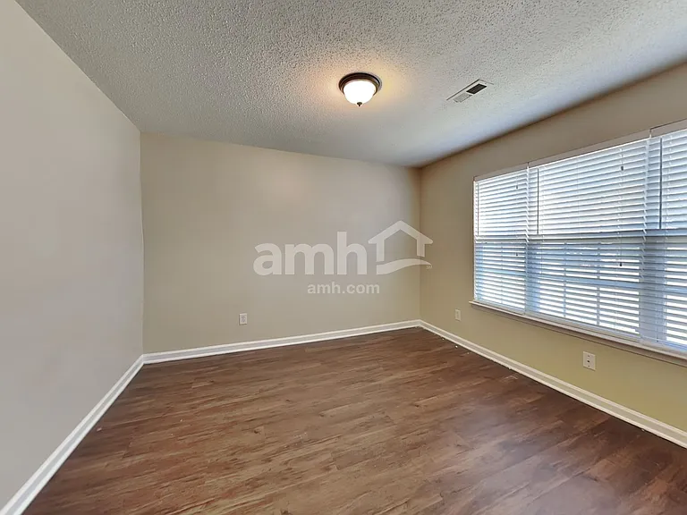 555 Whistling Swan Dr — Photo 17