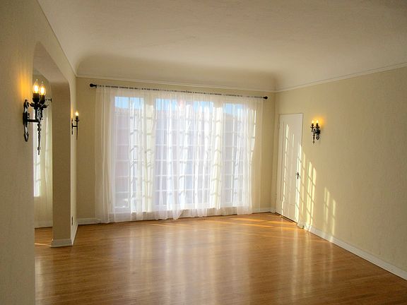 5th image of 754 S Orange Grove Ave #6023