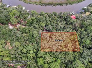 20 & 21 Riverside Dr, Darien, GA 31305