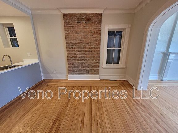 5th image of 251 3rd St Unit 1