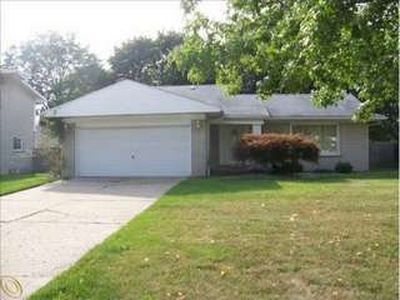 29515 Heritage Ln, Southfield, MI, 48076