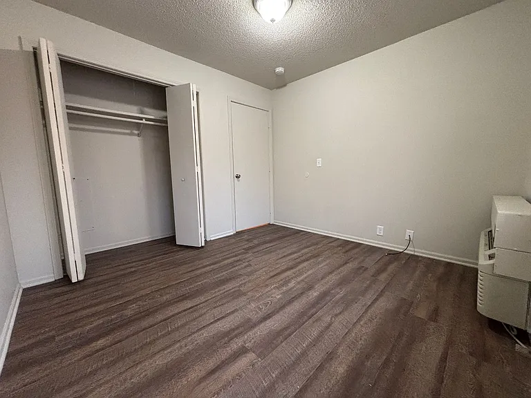 Brookside Apartments — Photo 50