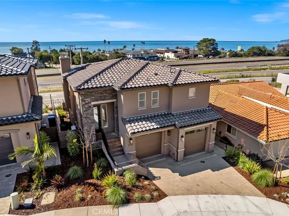 2733 Barcelona St, Pismo Beach, CA 93449
