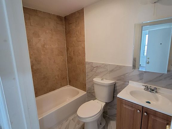 3rd image of 243 Peshine Ave Floor 3