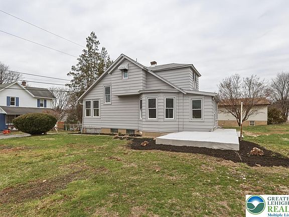 2nd image of 2520 Riegel St