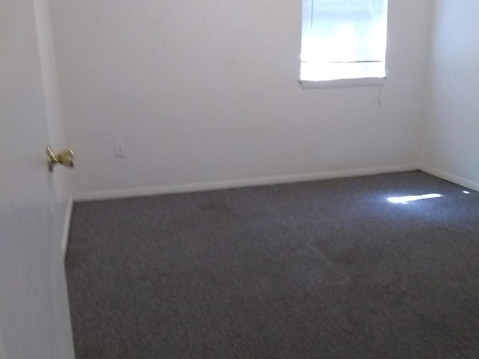 1st image of 915 N Harmony Rd #10768299