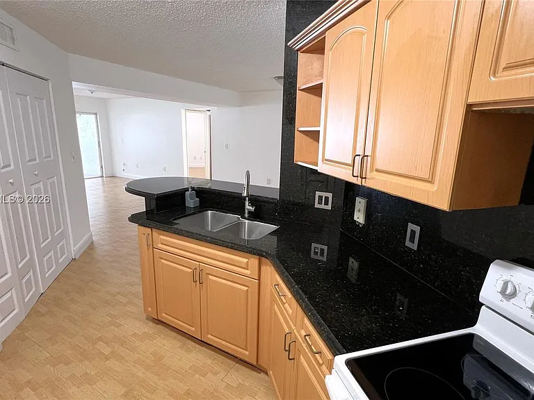 6272 NW 186th St #104 — Photo 5
