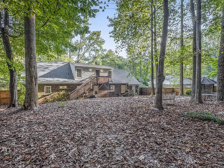 701 McNabb Ct — Photo 30