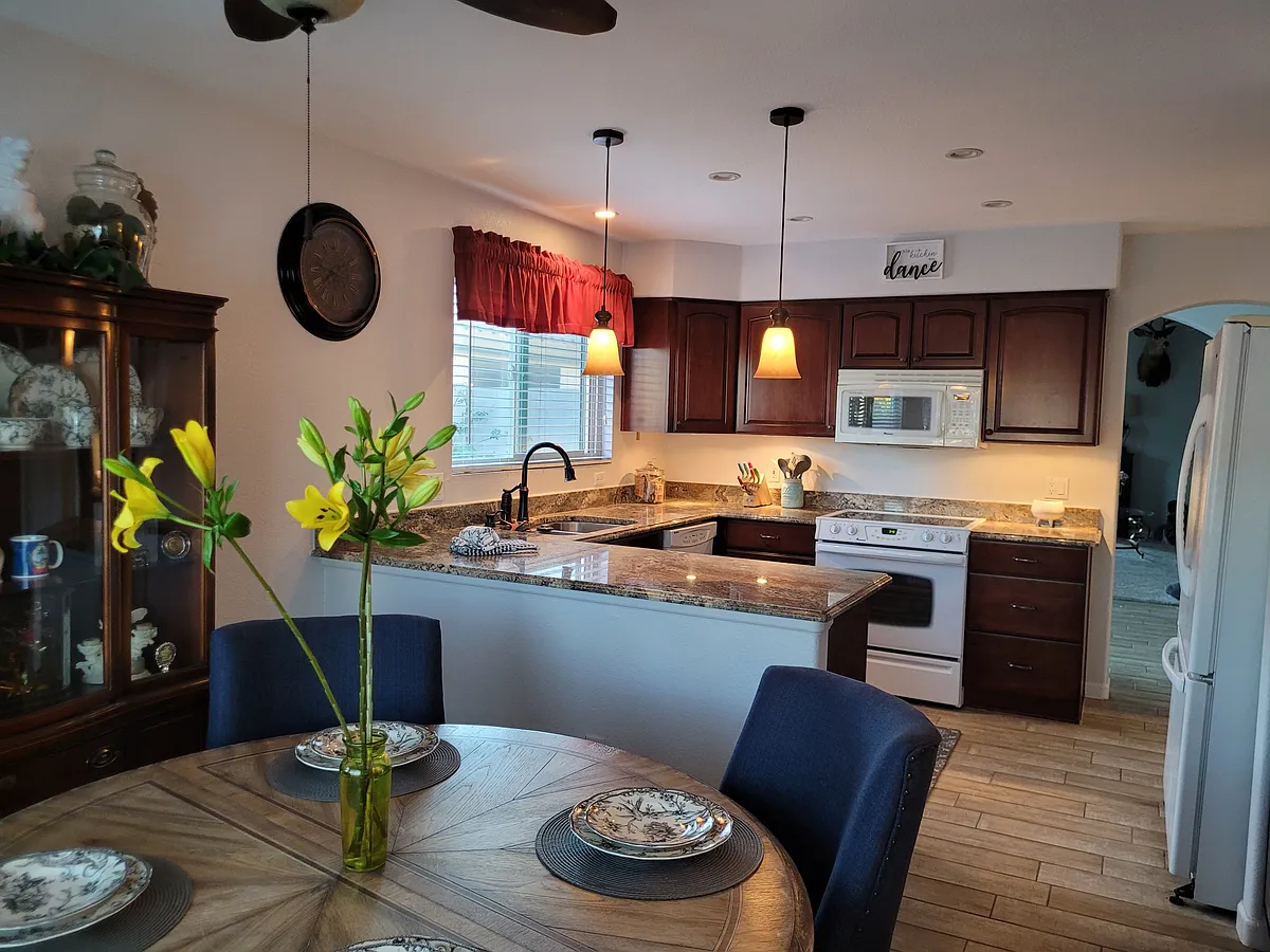 Kitchen - 3711 W Blackhawk Dr