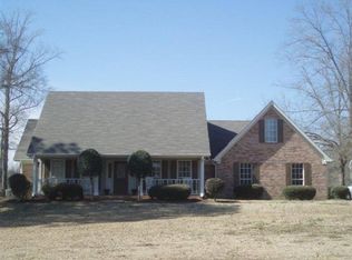 6979 Ridge Rd, Columbus, MS 39705