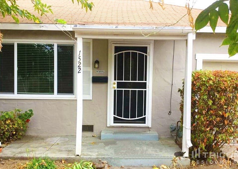 1st image of 1522 Blue St