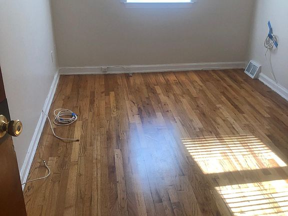 5th image of 2923 Dewitt Pl #1
